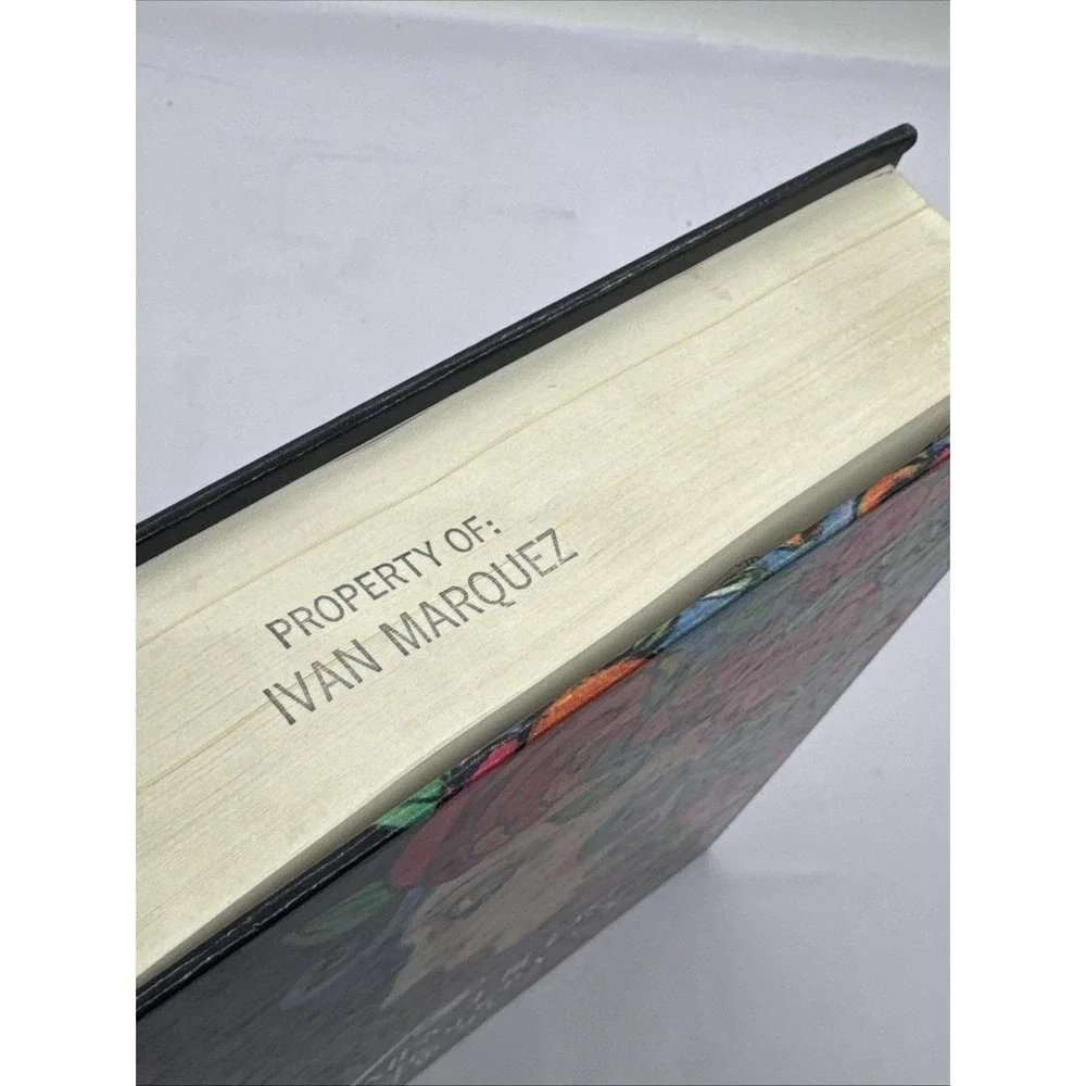 Fairchild's Dictionary of Fashion by Calasibetta Hardcover 2nd edition m1‎